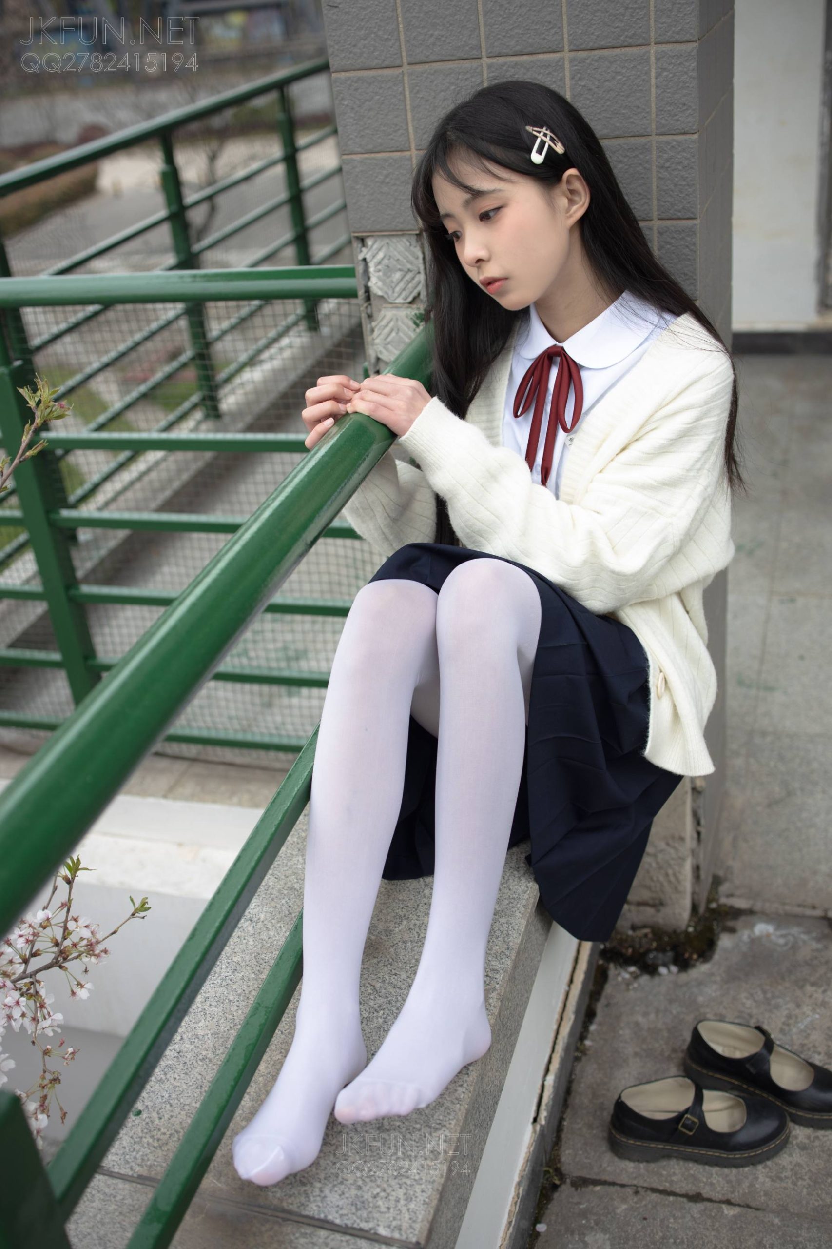 图片[5]-甜美可人的白丝姑娘【127P】20011-佳丽图库