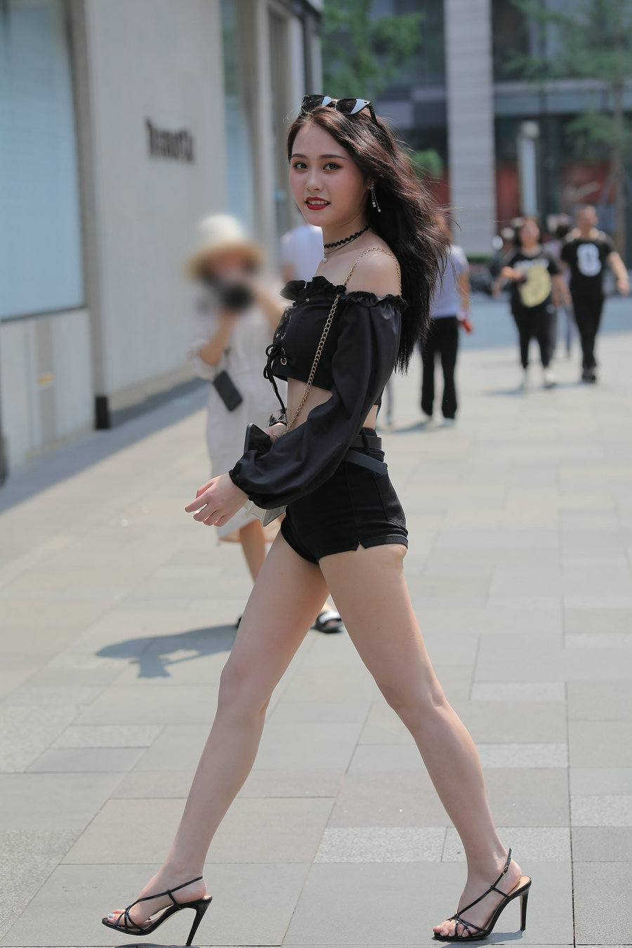 J1364 285P4V-14.0GB-佳丽图库
