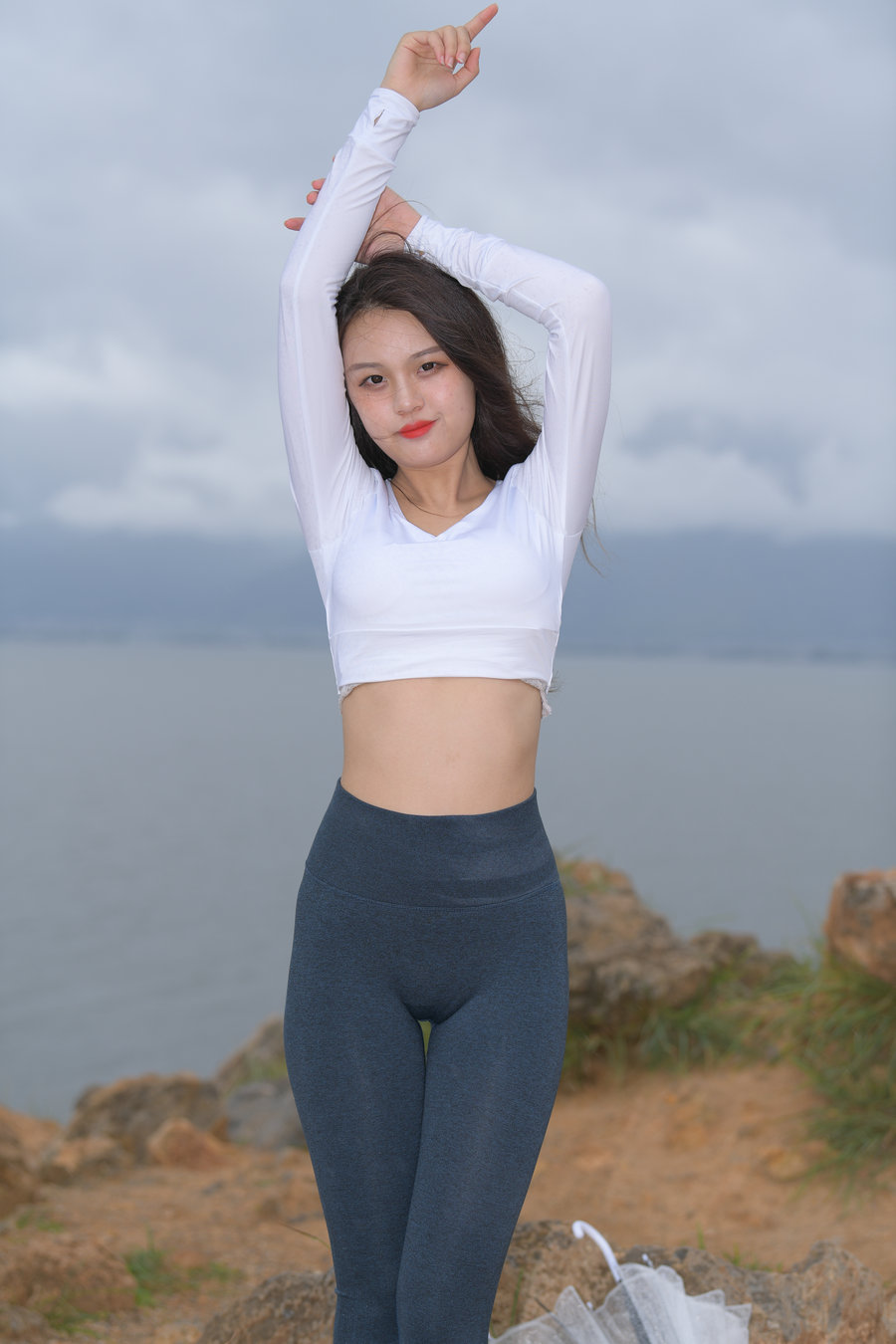 图片[2]-深蓝色瑜伽裤甜美女孩 J1320 514P2V-17.5GB-佳丽图库