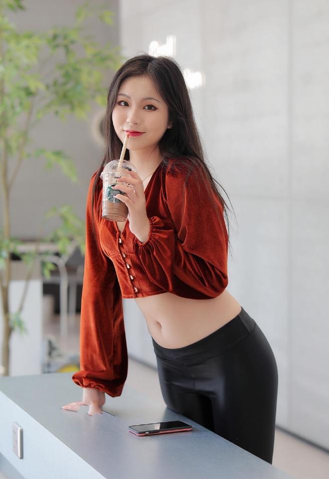 图片[3]-非常甜美的皮裤女孩 J1236 322P11V-16.4GB-佳丽图库