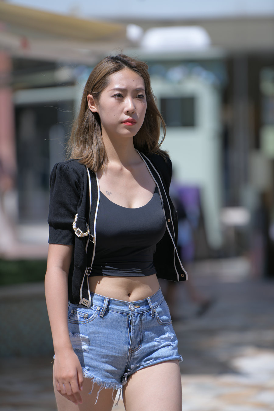J3207 717P-15.4GB-佳丽图库