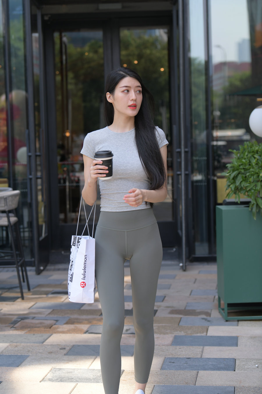 图片[4]-在外面逛街的瑜伽裤女孩J2240 449P1V-16.7GB-佳丽图库