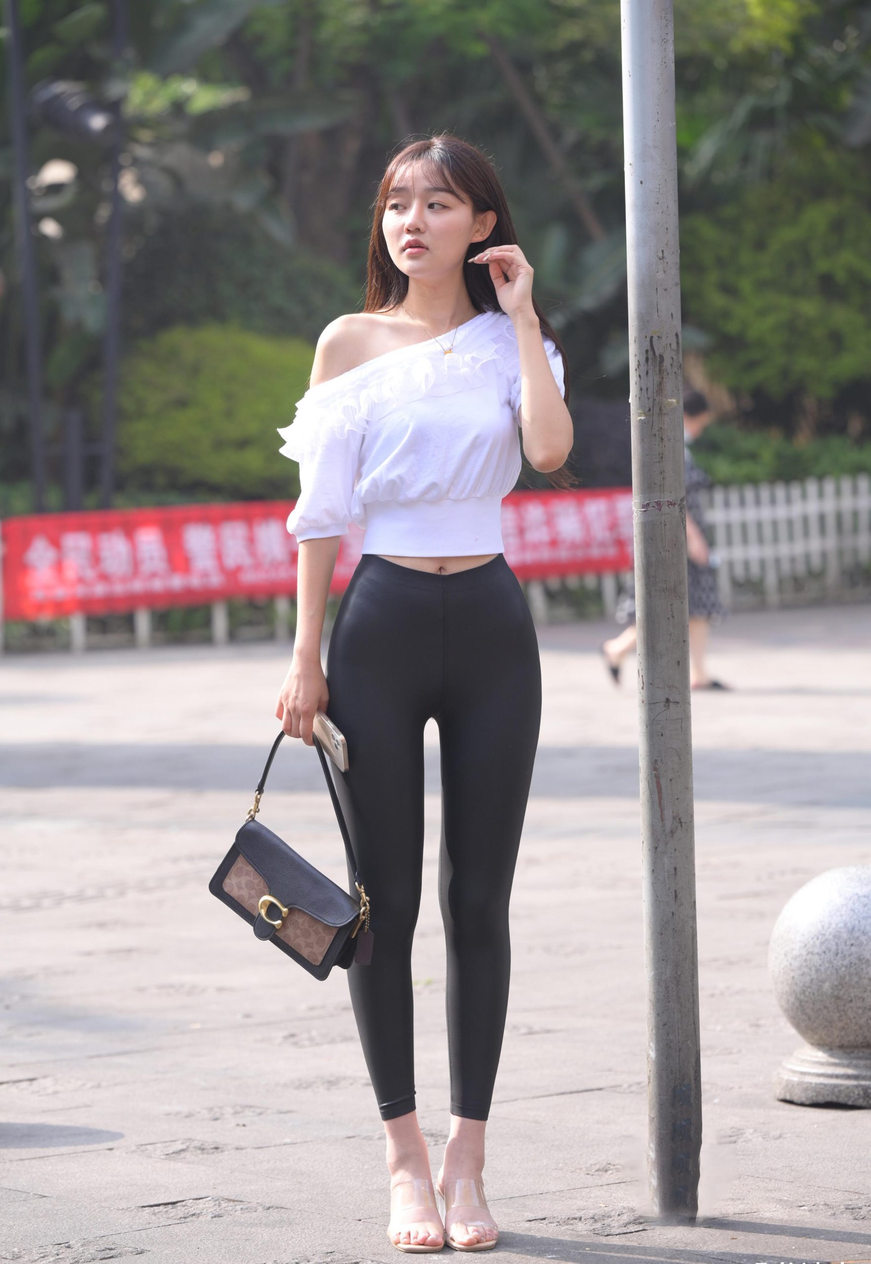 图片[5]-笑容非常甜美且治愈的皮裤女孩 J1945 751P1V-22.1GB-佳丽图库