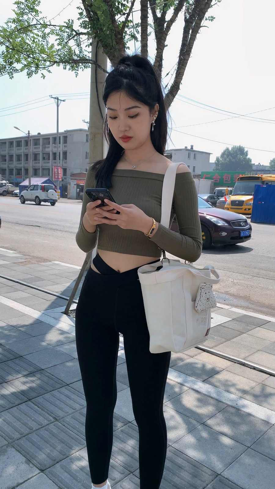 刚刚健身结束的高马尾瑜伽裤女孩J4111 MP4-8.97GB-佳丽图库