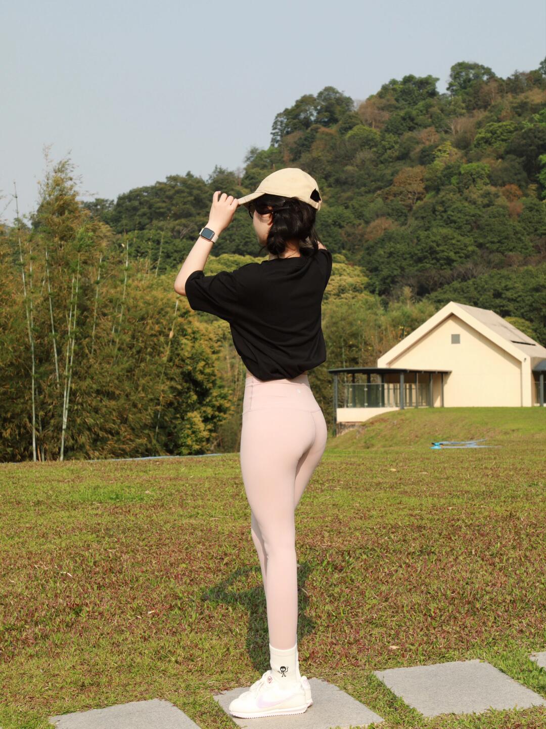 图片[2]-喜欢瑜伽的阳光快乐女孩【135P】04042-佳丽图库