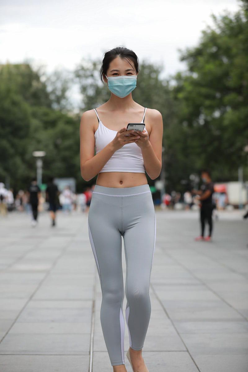 图片[4]-灰色瑜伽裤姑娘笑容超甜 J5074 180P2V-2.15GB-佳丽图库