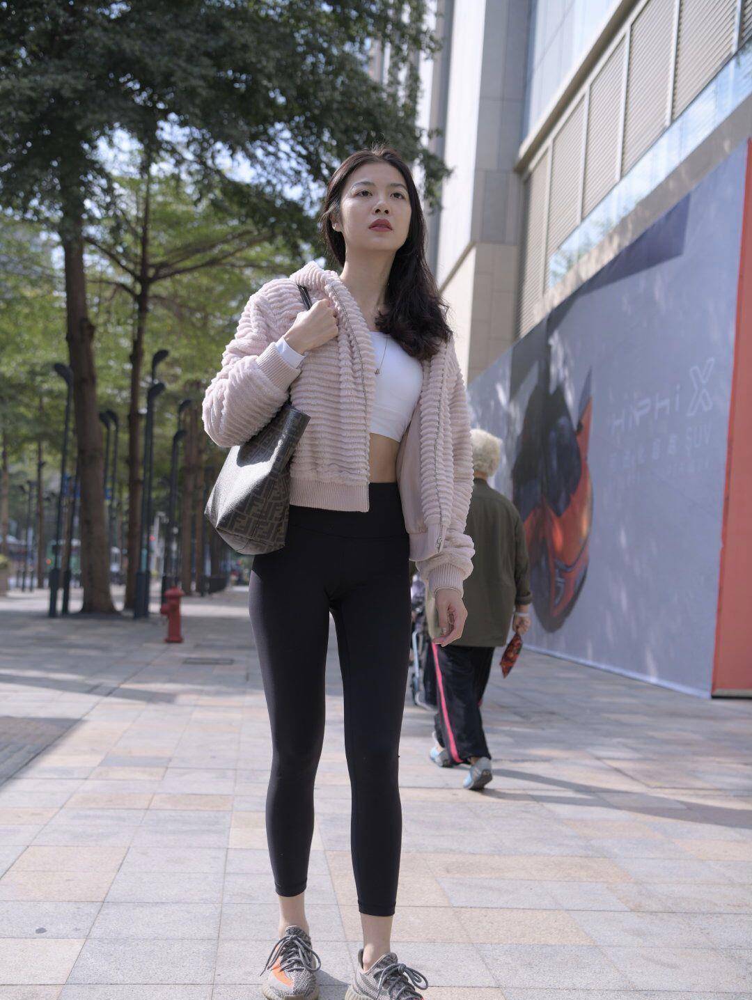 图片[2]-逛街的紧身瑜伽裤女孩 J1455 411P2V-26.6GB-佳丽图库
