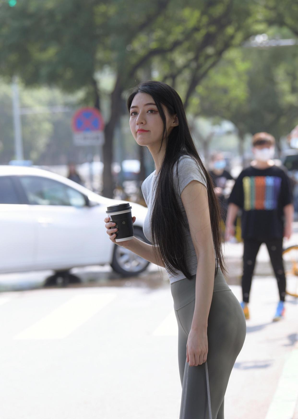 图片[3]-在外面逛街的瑜伽裤女孩J2240 449P1V-16.7GB-佳丽图库