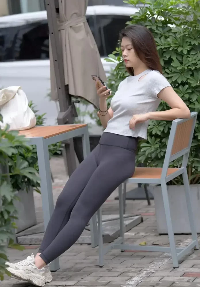 图片[4]-黑色瑜伽裤靓丽女孩J2200 905P1V-30.5GB-佳丽图库