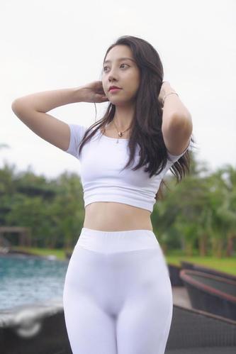 图片[2]-白色瑜伽裤柔情女孩 J1406 554P2V-21.1GB-佳丽图库