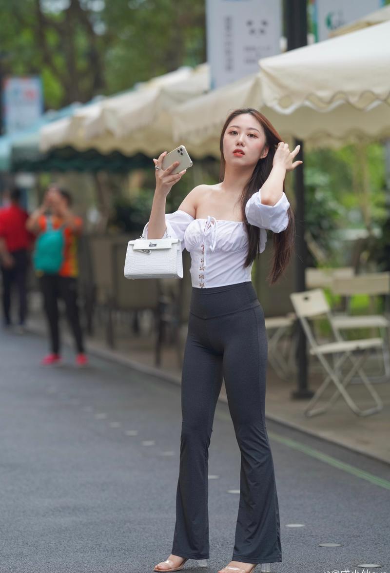 图片[2]-身材非常哇塞的瑜伽裤女孩  J1333 521P6V-21.6GB-佳丽图库