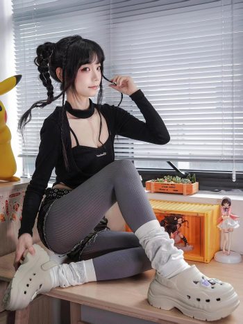 图片[9]-牛仔热裤+灰丝姑娘玩自拍-佳丽图库