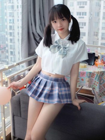 图片[7]-网格丝袜的清纯双马尾小姑娘-佳丽图库